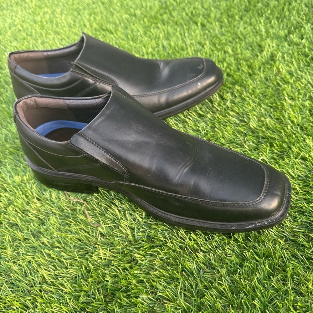 Borelli Men's Black Slip-On Leather Dress Shoes - Picture 6 of 7